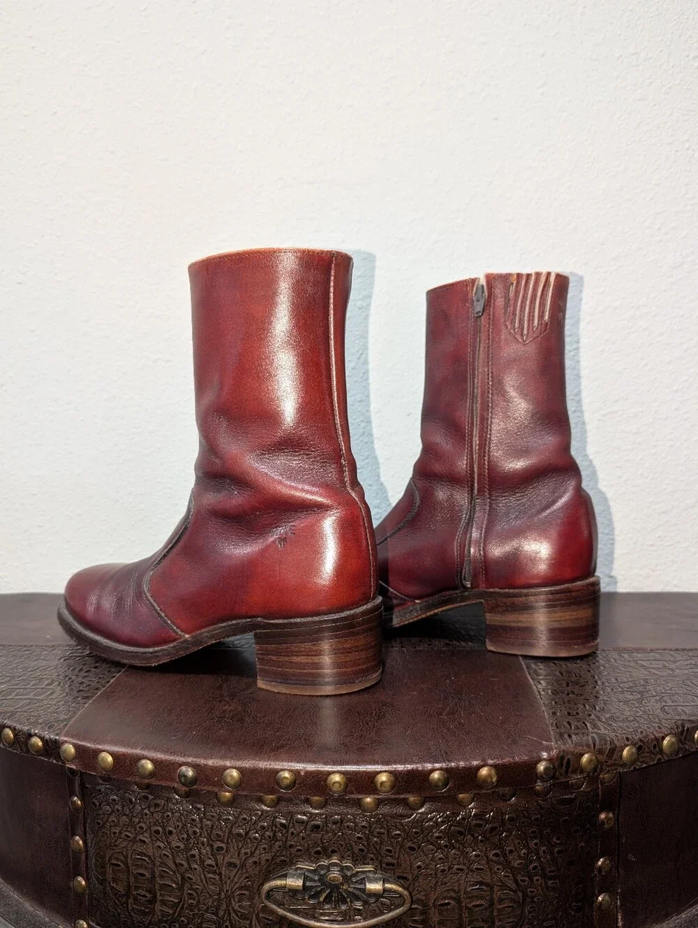VINTAGE 70's Campus Red Leather Square Toe Zip-Up Ankle Boots - Made in USA - Picture 11 of 16